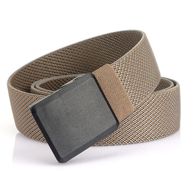 O cola modernă pentru bărbați din material textil cu cataramă metalică