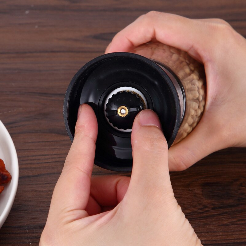 Roostevabast terasest soolapipraveski kaanega, keraamilised labad, klaasist kehavürtsiga soolaloks, reguleeritava jämedusega pipra soolaveski