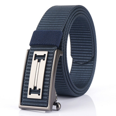 Cureaua casual pentru barbati cu catarama metalica