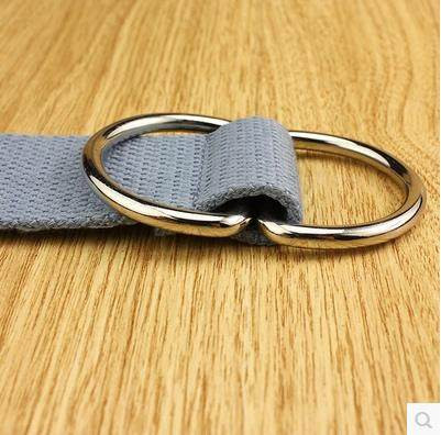 Curea bărbătească de culoare uni cu cataramă metalică