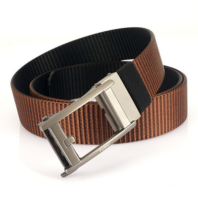 Pánsky elegantný opasok s kovovou sponou