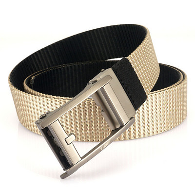 Pánsky elegantný opasok s kovovou sponou