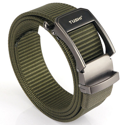 Cureaua textila moderna cu inscriptie si catarama metalica