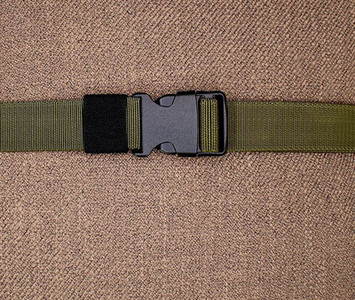 Muški platneni remen s plastičnom kopčom