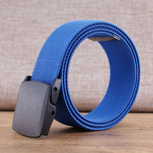 Cureaua casual barbatesc cu catarama in mai multe culori