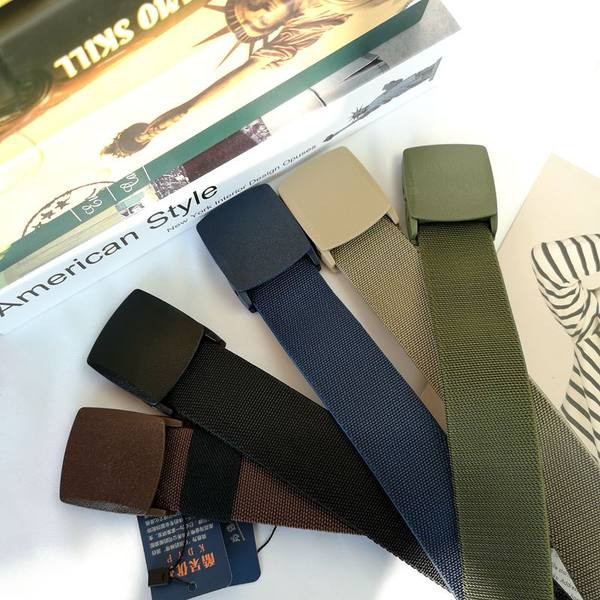 Cureaua casual barbatesc cu catarama in mai multe culori