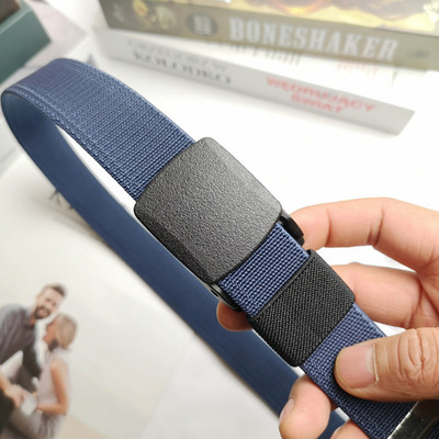 Curea pentru bărbați din material textil de culoare uni cu închizătoare metalică