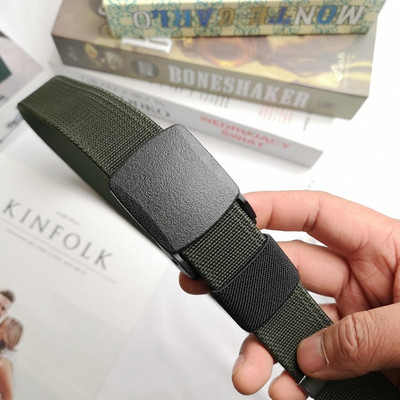 Curea pentru bărbați din material textil de culoare uni cu închizătoare metalică