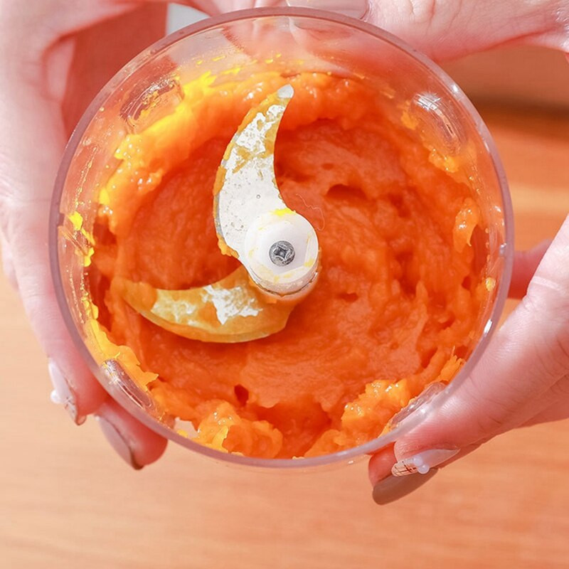 Elektrický napeňovač mlieka, sekáčik na cesnak, mačkadlo, metlička, šľahač na vajcia, mixér, kuchynský ručný automatický napeňovač