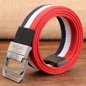 Curea bărbătească din pânză în dungi cu cataramă metalică