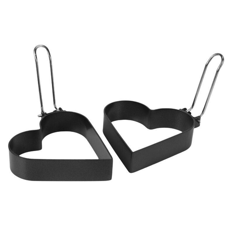 Sada 6 vaječných krúžkov, raňajková omeleta, okrúhly kruh v tvare srdca na panvici s nepriľnavým povrchom, omeleta s rukavicou a štetcom