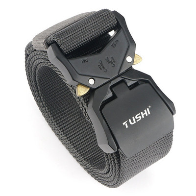 Curea modernă pentru bărbați cu cataramă metalică și inscripție