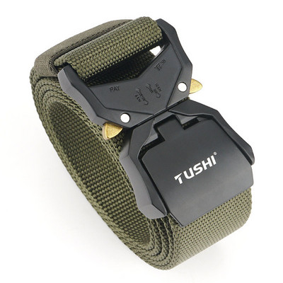 Curea modernă pentru bărbați cu cataramă metalică și inscripție