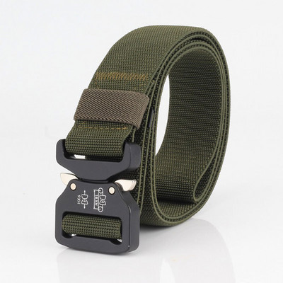 Cureaua de barbati sport-casual cu catarama metalica