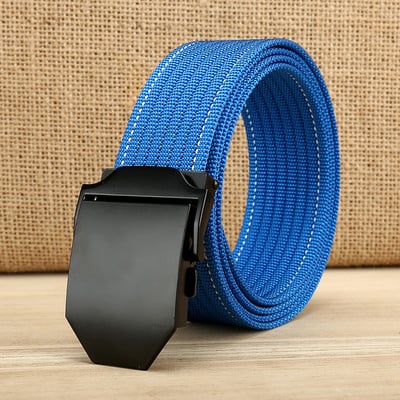 Drobinis vyriškas diržas su sagtimi