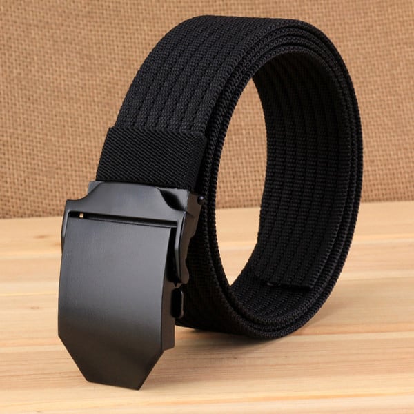 Drobinis vyriškas diržas su sagtimi