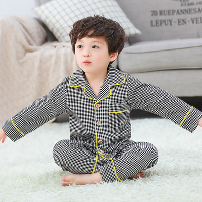 Dvodijelna pidžama za dječake s različitim printom i gumbima