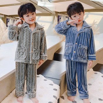 Детска плюшена пижама за момчета от две части