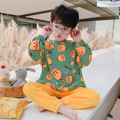 Dječja pidžama s različitim printom za dječake