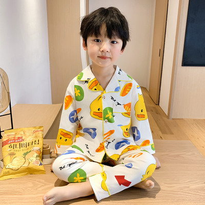 Dječja pidžama s različitim printom za dječake