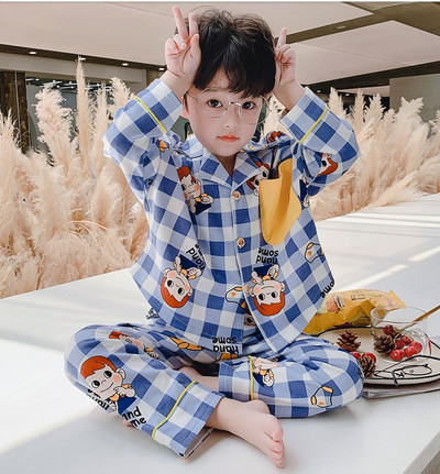 Dječja pidžama s različitim printom za dječake