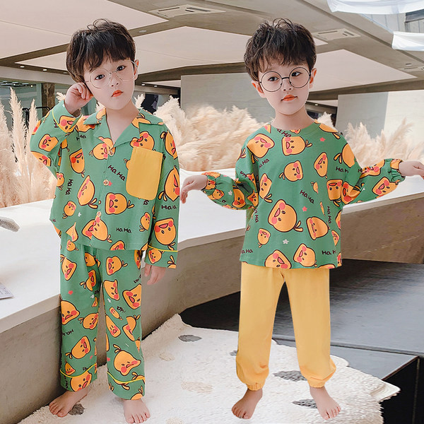 Dječja pidžama s različitim printom za dječake