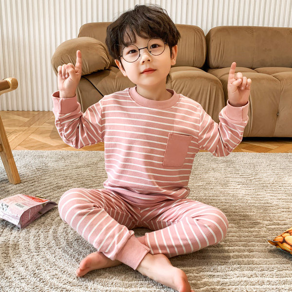 Dječja prugasta dvodijelna pidžama za dječake