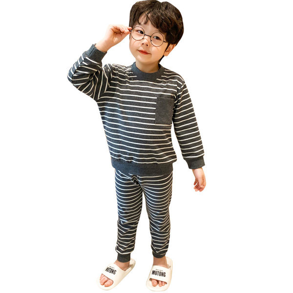 Dječja prugasta dvodijelna pidžama za dječake