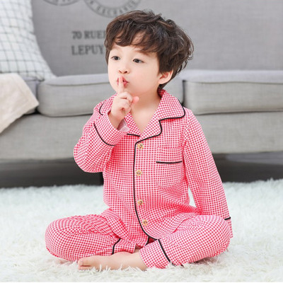 Detské pyžamo pre chlapcov s potlačou a gombíkmi