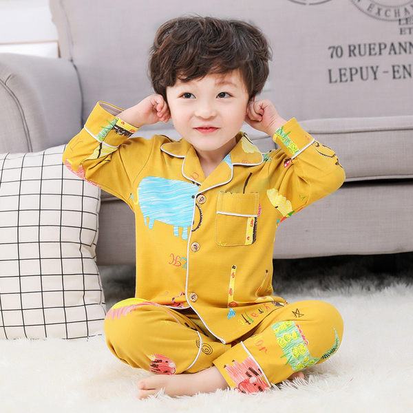 Detské pyžamo pre chlapcov s potlačou a gombíkmi