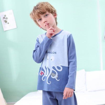 Detské dvojdielne pyžamo pre chlapcov s oválnym výstrihom