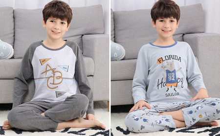 Detské dvojdielne pyžamo pre chlapcov s oválnym výstrihom
