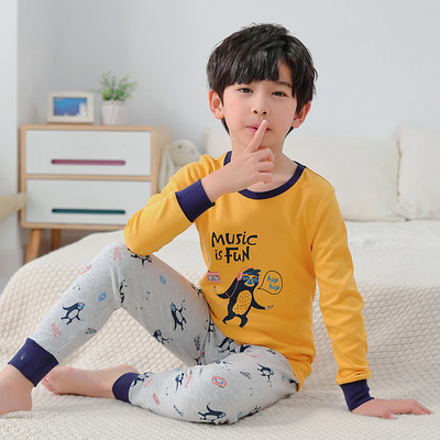 Detské pyžamo s pruhovanou potlačou pre chlapcov