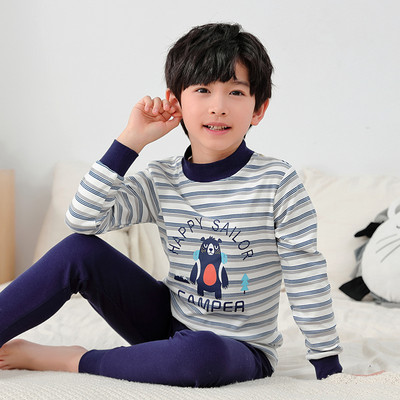 Detské pyžamo s pruhovanou potlačou pre chlapcov
