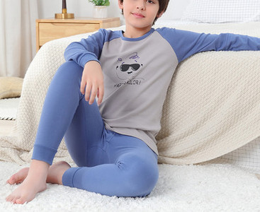 Dvojdielne detské pyžamo pre chlapcov - s oválnym výstrihom