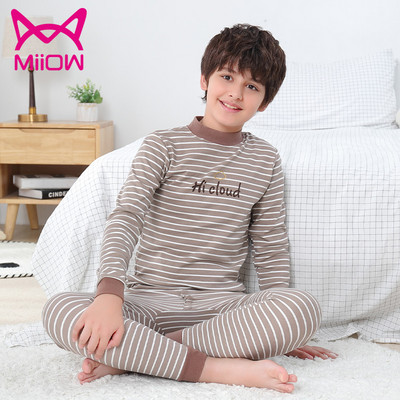 Nový model detského pyžama pre chlapcov - blúzka a spodný diel