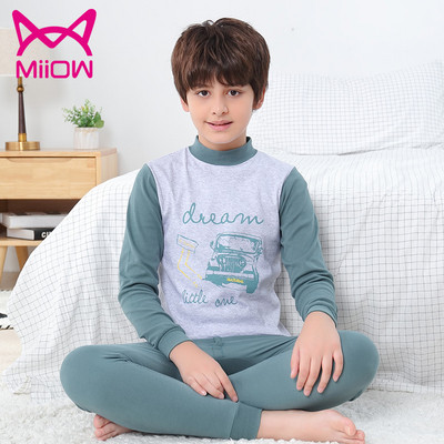 Nový model detského pyžama pre chlapcov - blúzka a spodný diel