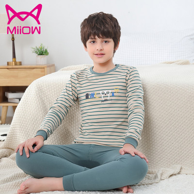 Nový model detského pyžama pre chlapcov - blúzka a spodný diel