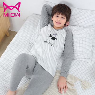 Nový model detského pyžama pre chlapcov - blúzka a spodný diel