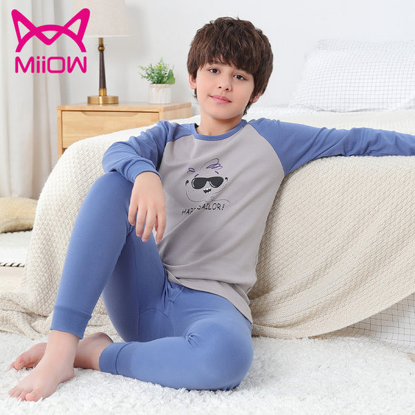 Nový model detského pyžama pre chlapcov - blúzka a spodný diel