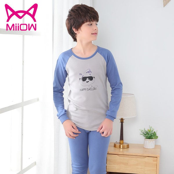 Nový model detského pyžama pre chlapcov - blúzka a spodný diel