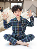 Chlapčenské pyžamo s ležérnou potlačou a gombíkmi