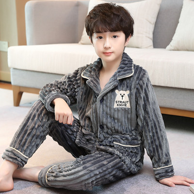 Chlapčenské plyšové pyžamo s výšivkou