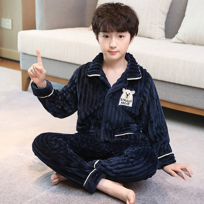 Chlapčenské plyšové pyžamo s výšivkou