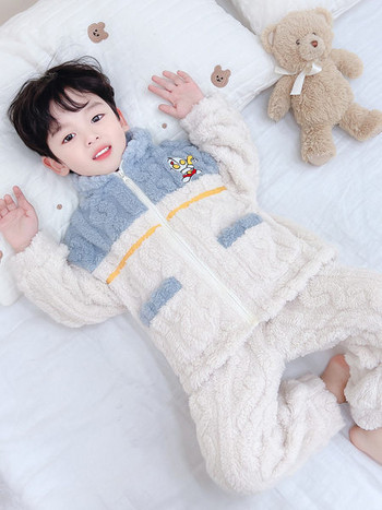 Детска плюшена пижама от две части с цип за момчета