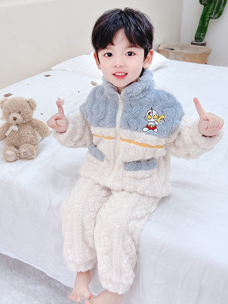 Detské plyšové dvojdielne pyžamo na zips pre chlapcov