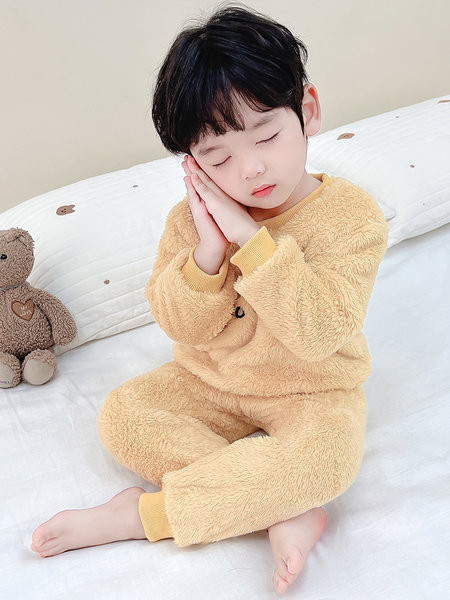 Dječja plišana dvodijelna pidžama za dječake s vezom