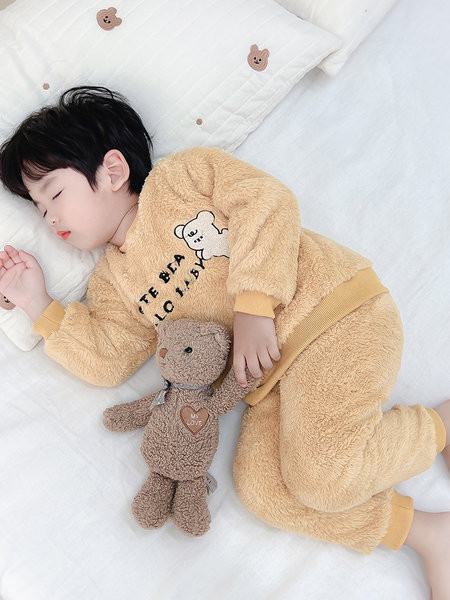 Dječja plišana dvodijelna pidžama za dječake s vezom