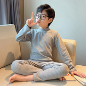 Detské jednofarebné pyžamo s golierom pre chlapcov