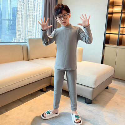 Detské jednofarebné pyžamo s golierom pre chlapcov